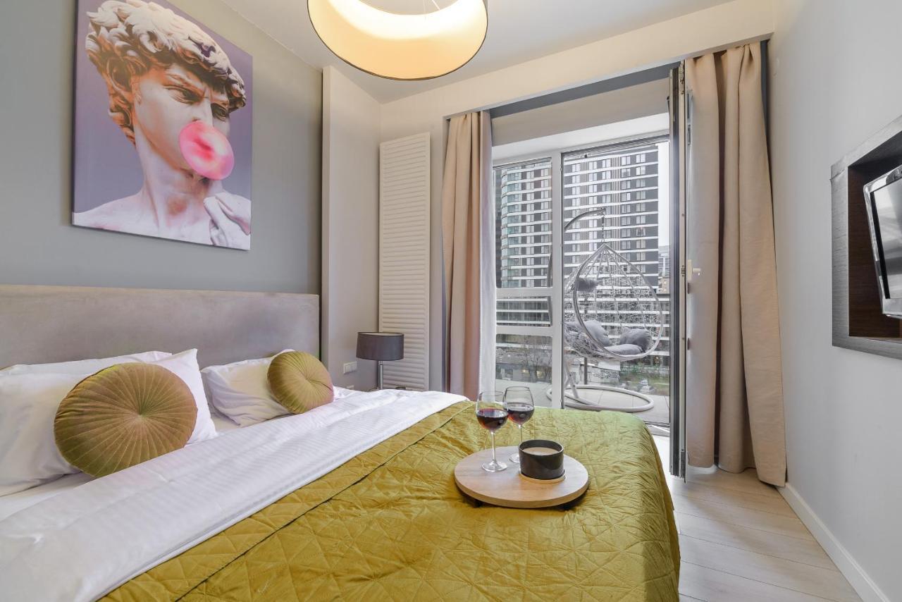 Luxury Apartments In Platinum Tower Varsó Kültér fotó