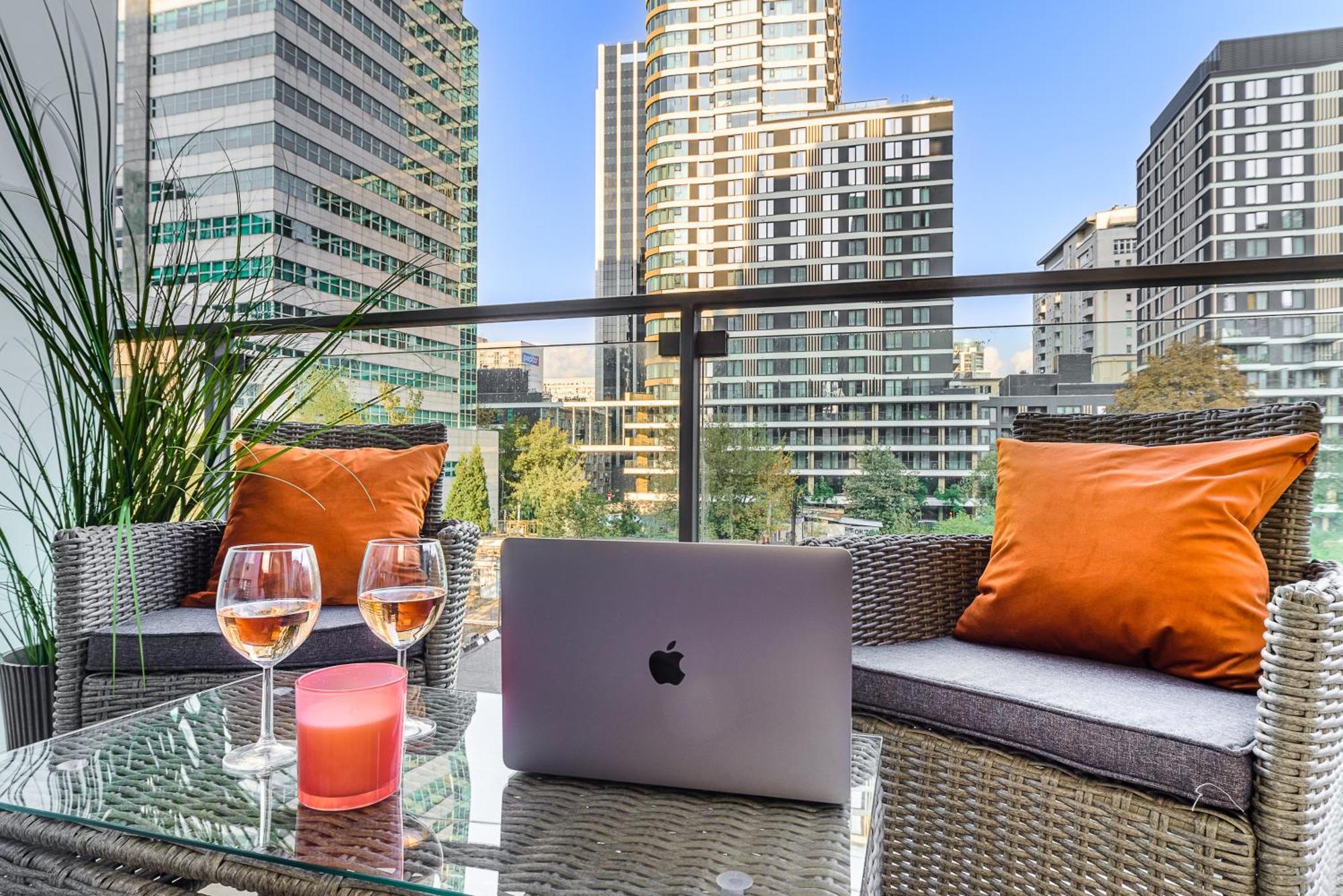 Luxury Apartments In Platinum Tower Varsó Kültér fotó