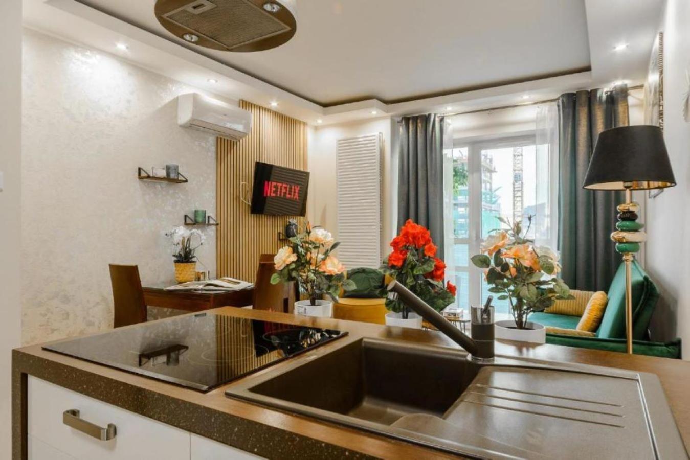 Luxury Apartments In Platinum Tower Varsó Kültér fotó